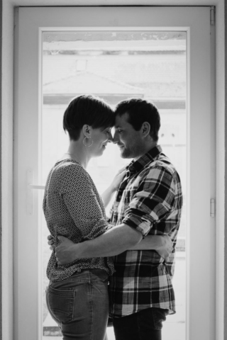 séance photo couple studio à domicile shooting