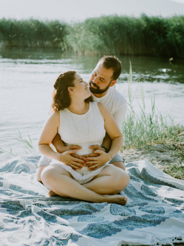 Séance photo grossesse-D séance photo grossesse nature studio shooting